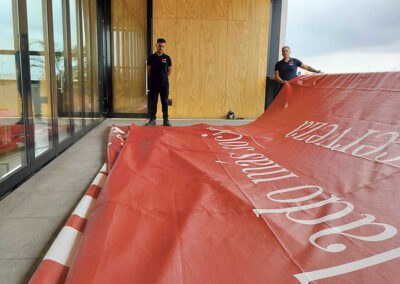 Fabricación y colocación de lona gran formato para la inauguración de la torre de la Fundación Cruzcampo, en Sevilla